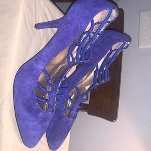 Size 7 Blue Moda Heels